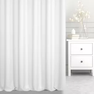 Zasłona szyta na taśmie 5 cm biała z gładkiej tkaniny typu blackout
