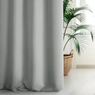 Zasłona szyta na taśmie 5 cm srebrna z gładkiej tkaniny zaciemniającej typu dimout