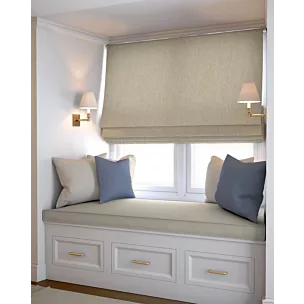 Roleta rzymska beżowa z strukturalnej tkaniny o naturalnym splocie