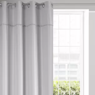 Zasłona stalowa z pomponami z matowej tkaniny 135x260 cm przelotka - DEFNE