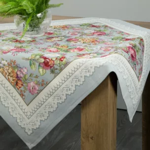 Obrus popielato, różowy 100x100 cm gobelinowy zdobiony tkanym motywem kwiatowym