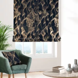 Roleta rzymska granatowo złocista z tkaniny welwetowej ze złotym marmurkowym nadrukiem