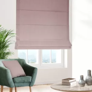 Roleta rzymska ciemnoróżowa z miękkiej tkaniny o welurowej strukturze