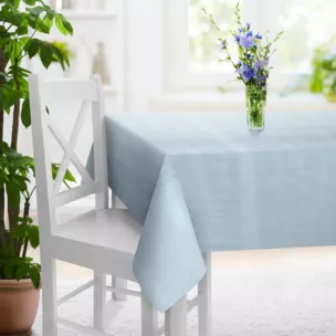 Obrus na wymiar błękitny z miękkiej półmatowej tkaniny welwetowej