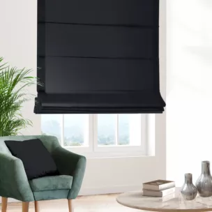 Roleta rzymska granatowa z gładkiej tkaniny zaciemniającej typu dimout