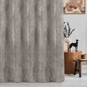Zasłona szyta na flexach szara z tkaniny o szenilowej strukturze