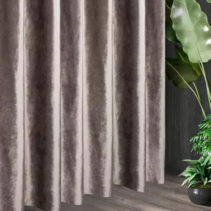 Tkanina zasłonowa gładka, miękka, welwetowa, z wyraźnym połyskiem z kolekcji Eva Minge