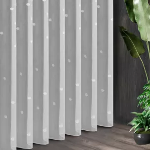 Tkanina firanowa aden, z haftem w duże grochy