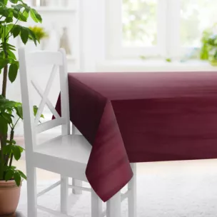 Obrus szyty SAFARI bordowy z miękkiej welwetowej tkaniny z połyskiem