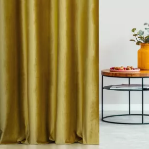 Zasłona szyta na taśmie 5 cm musztardowa z tkaniny welwetowej w pionowe prążki, wykończona obciążnikiem