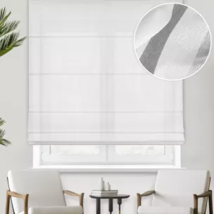 Roleta rzymska biała z delikatnej tkaniny z efektem deszczyku, wykończonej obciążnikiem