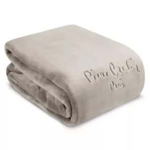 Koc 160x220 cm ciemnobeżowo, brązowy o wysokiej gramaturze z haftowanym logo CLARA Pierre Cardin