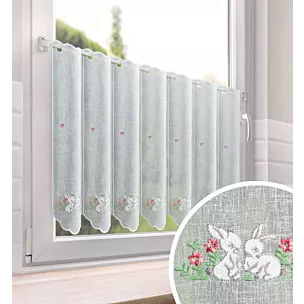 Tkanina firanowa zazdrostka zdobiona haftem z motywem wielkanocnym