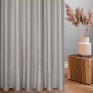 Zasłona szyta na taśmie 5 cm srebrna z miękkiej tkaniny welwetowej z efektem kreszowania, wykończona obciążnikiem