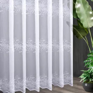 Tkanina firanowa aden z trzema pasami roślinnego haftu