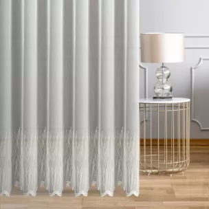 Firana szyta na taśmie 5 cm kremowa z matowej tkaniny typu ADEN z efektem deszczyku, zdobionej dołem fantazyjnym haftem