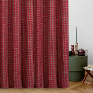 Zasłona szyta na taśmie 5 cm czerwona z etaminy o geometrycznym wzorze w kratę, z dodatkiem bawełny