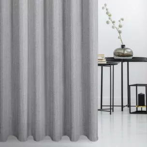 Zasłona szyta na taśmie 8 cm jasnoszara z tkaniny z efektem melanżu wykończona obciążnikiem