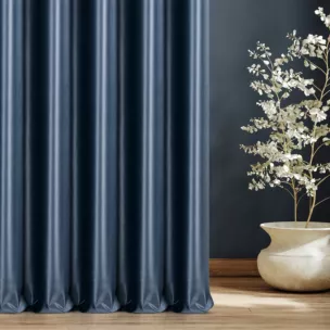 Zasłona szyta na taśmie 5 cm granatowa z miękkiej półmatowej tkaniny welwetowej