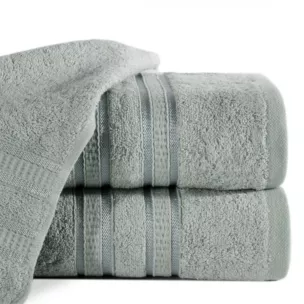 Ręcznik kąpielowy 70x140 cm bambusowy kolor srebrny zdobiony bordiurą w pasy 500 g/m2 MILA