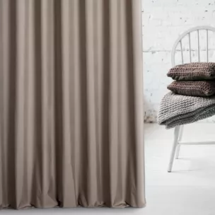 Zasłona szyta na taśmie 5 cm jasnobrązowa z tkaniny typu Blackout zaciemniającej w 100%