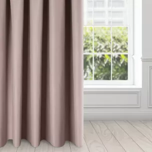 Zasłon pudrowo różowa z błyszcząca wyraźnym splotem 140x270 cm przelotka - AGGIE