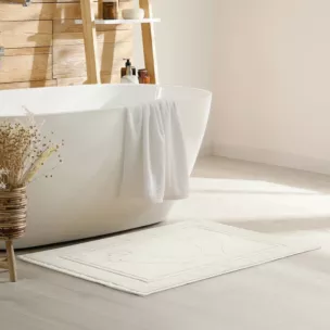 Dywanik łazienkowy SAMMY z bawełny zdobiony wytłaczanym wzorem