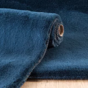 Dywanik dekoracyjny o strukturze futra