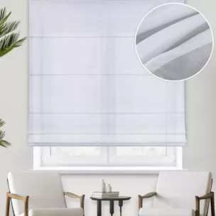 Roleta rzymska biała z miękkiej tkaniny o delikatnym połysku, wykończona obciążnikiem