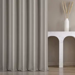 Zasłona szyta na taśmie 5 cm srebrna z miękkiej półmatowej tkaniny welwetowej