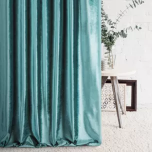 Zasłona szyta na taśmie fala SAFARI turkusowa z miękkiej welwetowej tkaniny z połyskiem