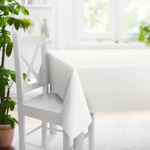 Obrus szyty BRIANNA kremowy miękka szenilowa o wyraźnym splocie i lekkim połysku