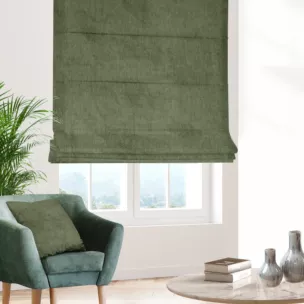 Roleta rzymska oliwkowa z miękkiej matowej tkaniny szenilowej o naturalnym splocie