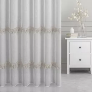 Firana szyta na przelotkach naturalna z matowej, miękkiej tkaniny ozdobionej szenilowymi frędzlami Italissima Eva Minge