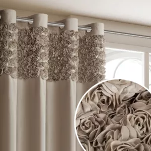 Zasłona ciemnobeżowa z welwetu zdobiona aplikacją 3D róż 140x250 cm  przelotka - ROSES Eva Minge