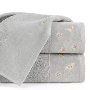 Ręcznik kąpielowy 50x90 cm bawełniany kolor stalowy zdobiony haftem różyczek DALIA