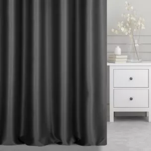 Zasłona szyta na taśmie 5 cm czarna z gładkiej tkaniny typu blackout