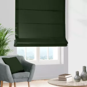 Roleta rzymska ciemnozielona z gładkiej tkaniny zaciemniającej typu dimout