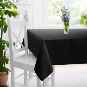 Obrus szyty czarny z tkaniny welwetowej zaciemniającej w 100%