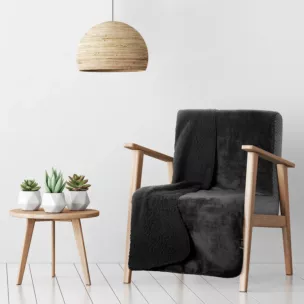 Narzuta, koc na fotel 70x160 cm czarna z miękkiego polaru ze strukturą baranka TEDY Eurofirany Premium