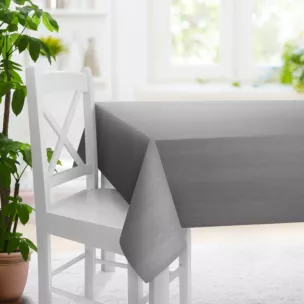 Obrus szyty SHELBY grafitowy z miękkiej tkaniny o naturalnym splocie i delikatnym połysku