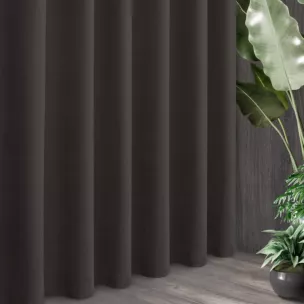 Tkanina zasłonowa o miękkim zamszowym chwycie ze strukturalnym wzorem