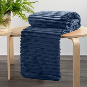 Koc flano 170x210 cm granatowy zdobiony wytłaczanym wzorem z efektem 3D SOFT Design 91