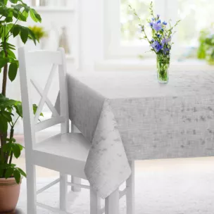 Obrus szyty naturalno srebrzysty z tkaniny o naturalnym splocie, zdobiona błyszczcącym nadrukiem Italissima Eva Minge