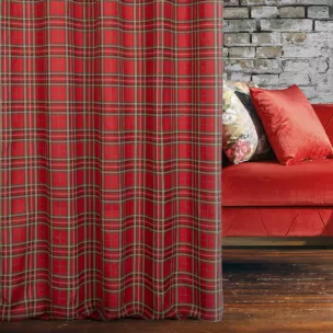Zasłona szyta na taśmie 5 cm czerwona z tkaniny gobelinowej o wzorze w kratę