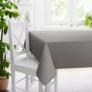 Obrus szyty popielaty z gładkiej tkaniny zaciemniającej typu dimout