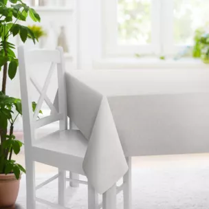 Obrus szyty GEONOA beżowy z miękkiej tkaniny o naturalnym charakterze z widocznym ozdobnym splotem