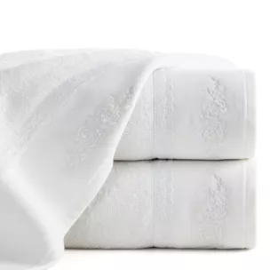 Ręcznik kąpielowy 50x90 cm bawełniany kolor biały z koronką oraz subtelnym haftem 500 g/m2 SISI