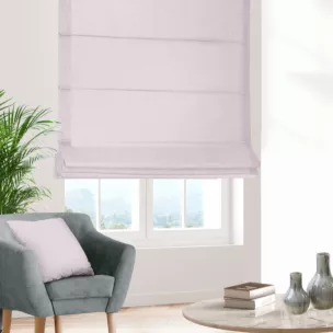 Roleta rzymska GEONOA pudrowo różowa z miękkiej tkaniny o naturalnym charakterze z widocznym ozdobnym splotem
