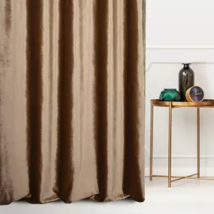 Zasłona szyta na taśmie 5 cm ciemnobeżowa z miękkiej welwetowej tkaniny z połyskiem
